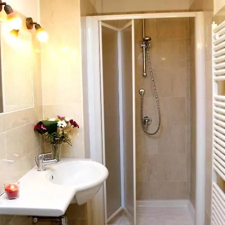 2 Bedrooms With Furnished Balcony And Wifi At Prabione 8 Km Away From The *