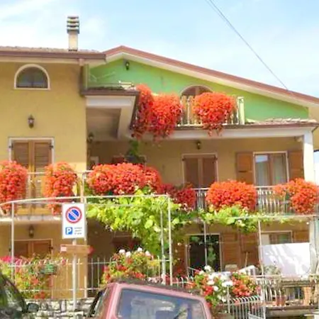 2 Bedrooms With Furnished Balcony And Wifi At Prabione 8 Km Away From The