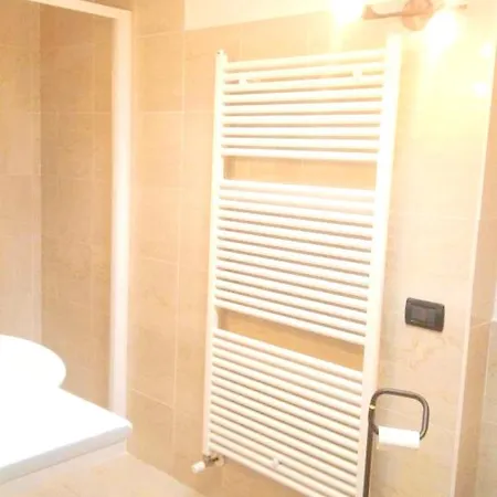 Apartamento 2 Bedrooms With Furnished Balcony And Wifi At Prabione 8 Km Away From The