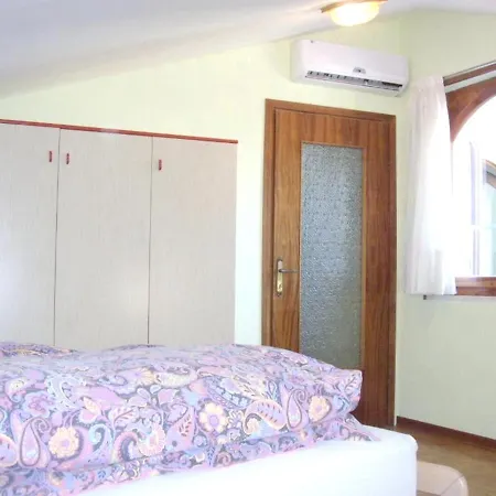 2 Bedrooms With Furnished Balcony And Wifi At Prabione 8 Km Away From The * Campione del Garda